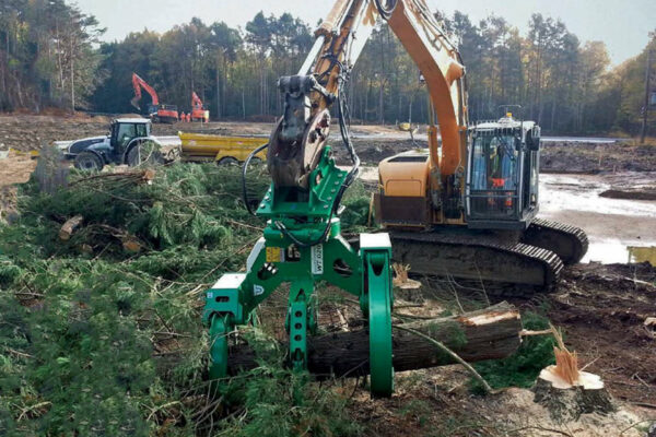 Trevi Benne Heavy Duty Tree Shear clearing Trees